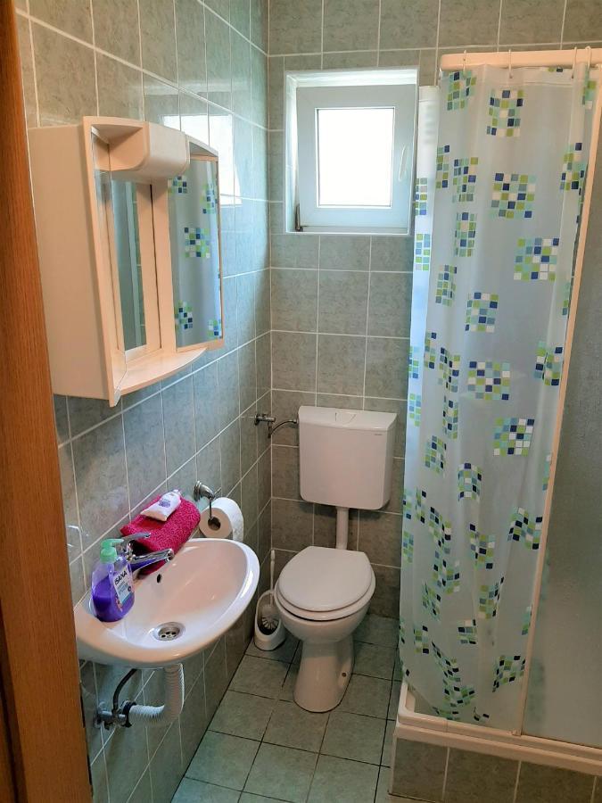 Cozy Apartments With Sea View Novi Vinodolski Luaran gambar