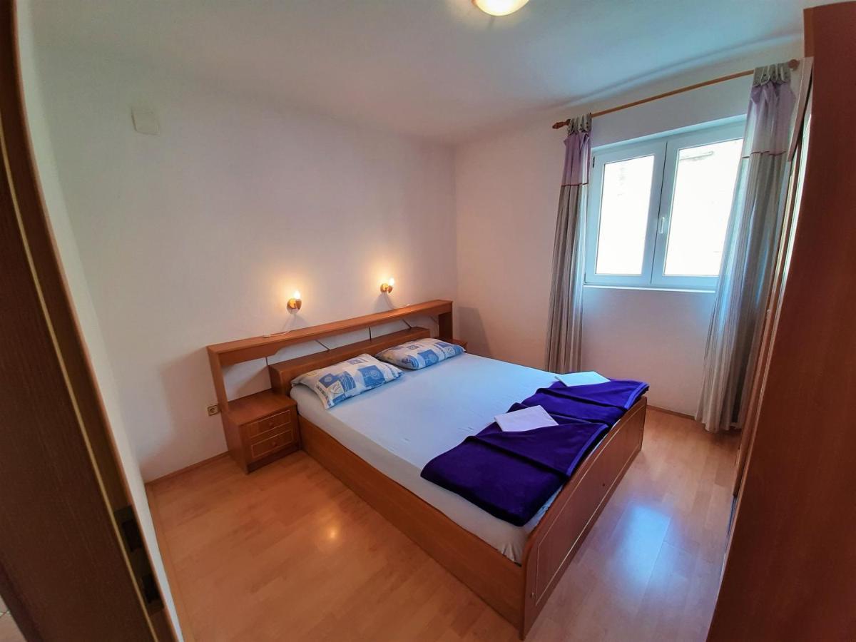 Cozy Apartments With Sea View Novi Vinodolski Luaran gambar