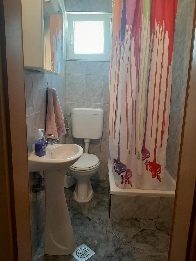 Cozy Apartments With Sea View Novi Vinodolski Luaran gambar