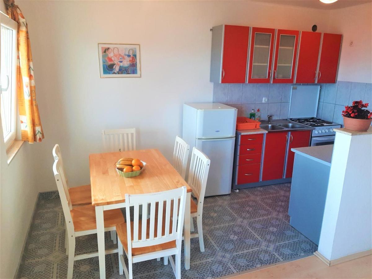 Cozy Apartments With Sea View Novi Vinodolski Luaran gambar